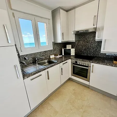 Atico Espectacular Piscina Privada Frontal Al Mar Apartamento *